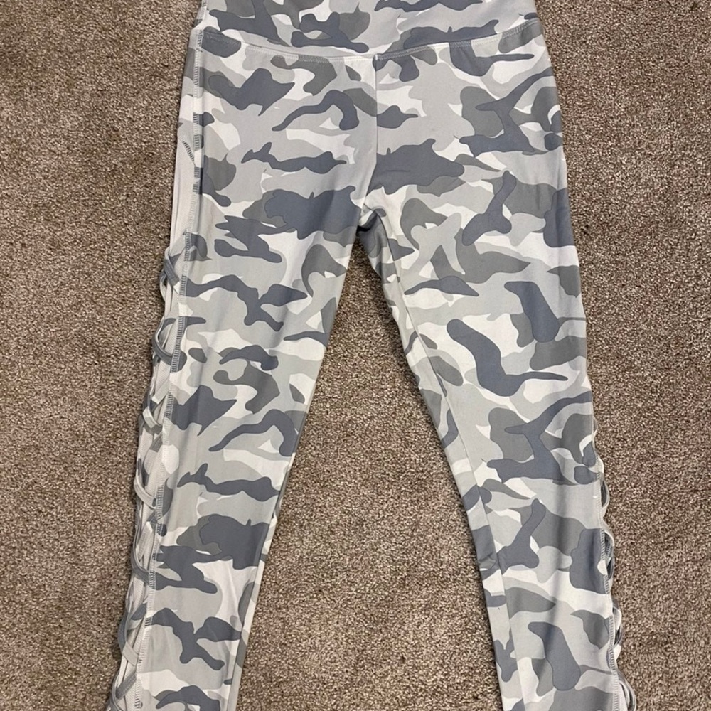 Bally Gray and White Camouflage Leggings